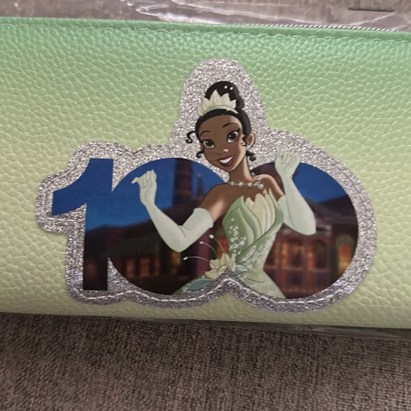 Limited Edition Tiana Zip Around wallet Disney 100 - Picture 2 of 6